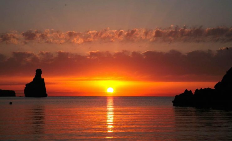 Live the ibiza sunset